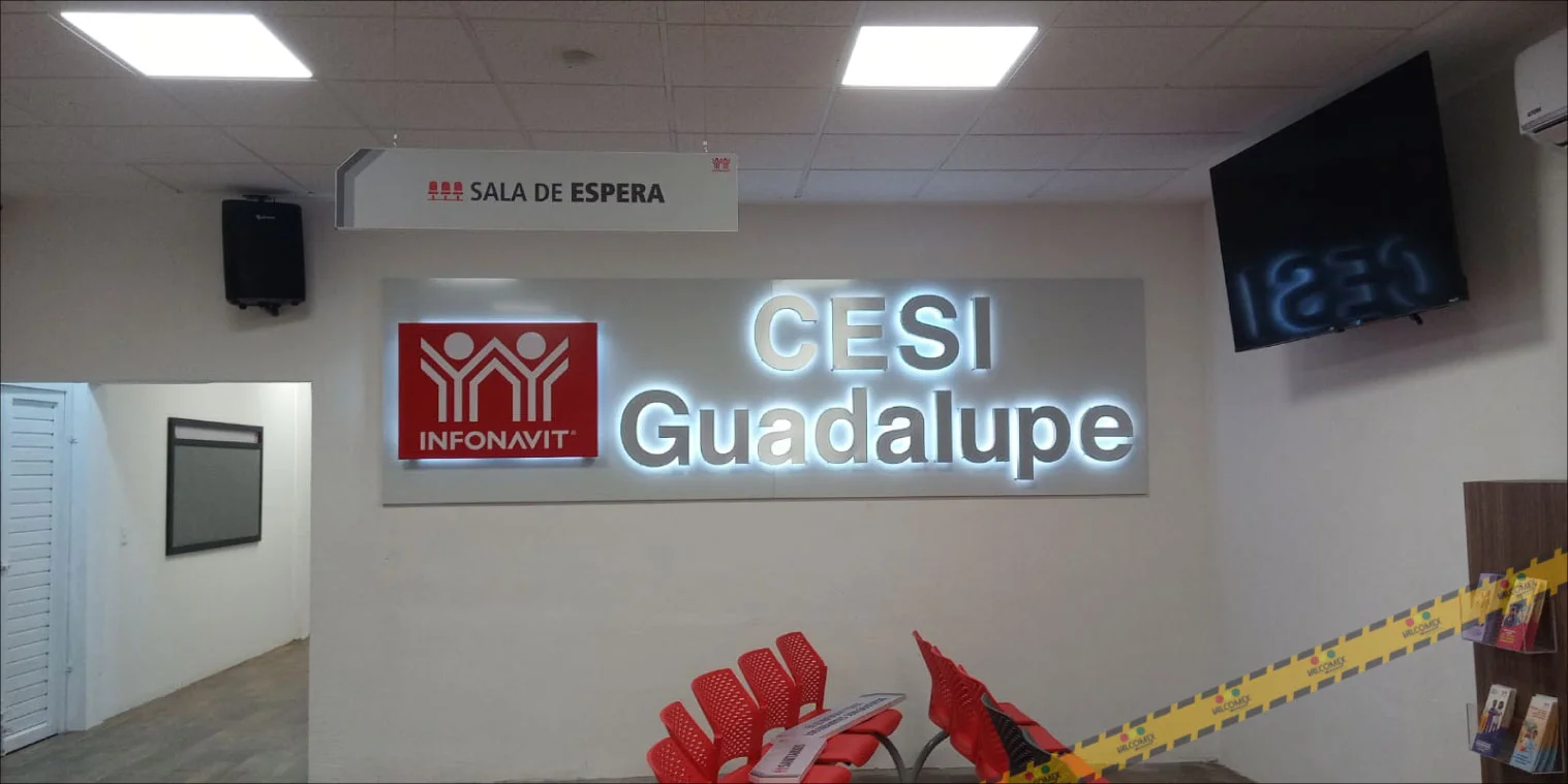 Señalamientos luminosos y luminarias LED
